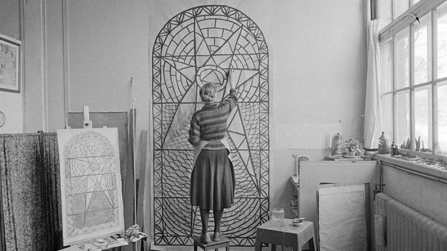 Britta Rich Eriksson, konstnär (1918-2014) I ateljén på Maria Prästgårdsgata 3, 1955