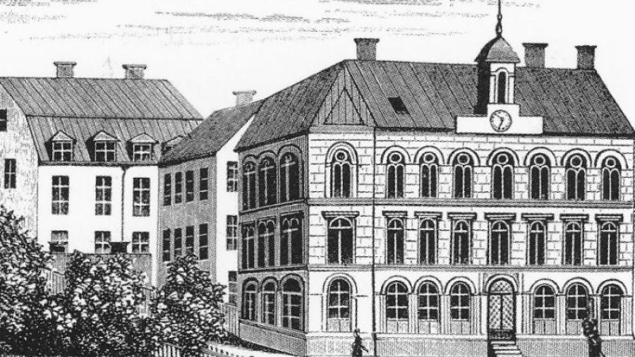 Hôtel Götheborg invigt 1861. ”Trasskola” för fattiga gossar 1878-1910. Revs 1982 trots att det enligt detaljplanen skulle stå kvar. 