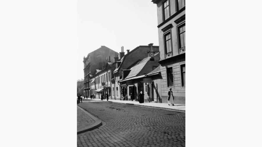 Sankt Paulsgatan,  västerut från Bellmansgatan 1917. (under går idag Södertunneln) Foto Kasper Salin  