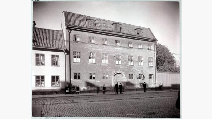 Bysättningshäktet (1782-1872). Provisoriskt sinnesjukhus (1898-1935) Hornsgatan 82