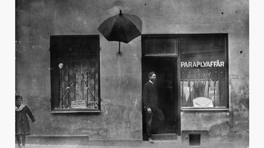 Paraply verkstad och butik 1904,   St Paulsgatan 2.  Stadsmuseet 